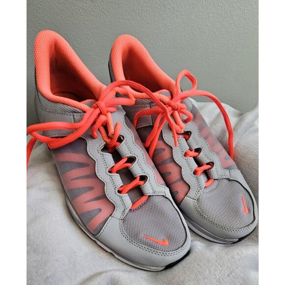 Nike Women’s Training Flex TR 2 Grey / Neon Pink Running Shoes Sneakers Size 9.5 - Picture 2 of 7